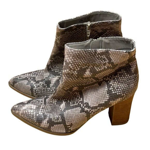 Carlos By Carlos Santana Lydia Snake Print Ankle Boots Sz 8.5 Soft tones - Picture 1 of 6